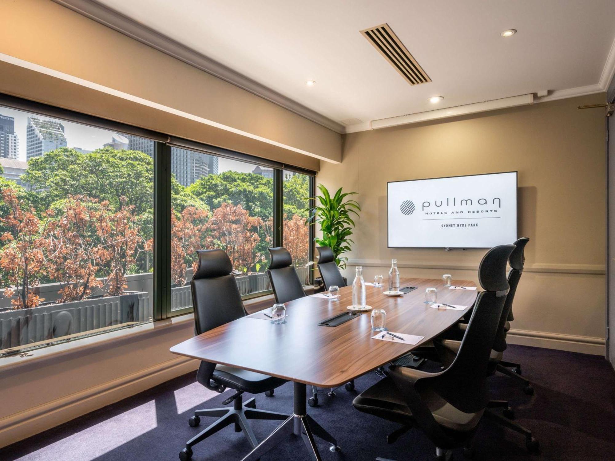 Pullman Sydney Hyde Park Hotel Luaran gambar Boardroom at Pullman Melbourne on Swanston